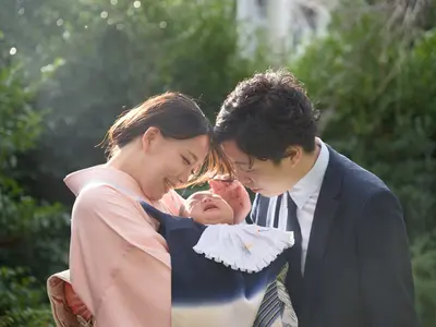 写真館のような撮影ではなく、日常の延長が素敵に映る様な味わいある一枚を撮影します