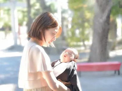 写真館のような撮影ではなく、日常の延長が素敵に映る様な味わいある一枚を撮影します