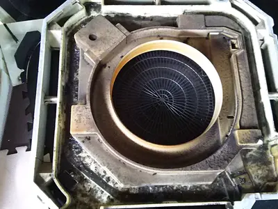 エアコンのヤニ汚れや、油汚れに強くカビにも効く独自の洗剤使用◎損保加入済みで安心