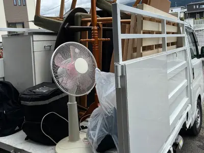 家庭用品の回収・買い取り・片づけ等をおこなっています。