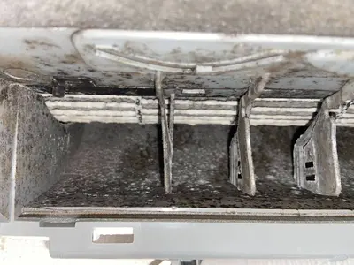 エアコンのお掃除は秋がベスト！ドレンホース洗浄をもれなくお付けします！