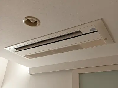 損害保険加入済み！家庭用天井埋込は1台16000円（税込）写真の私がお伺いします