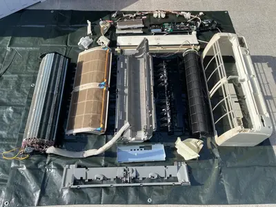 【本当の完全分解クリーニング】壁から一旦外しての本当の完全分解洗浄で新品同様に！