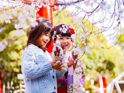 一瞬の自然な表情を撮影！笑顔キャッチ！ご希望なレタッチ加工致します！