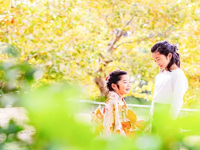 一瞬の自然な表情を撮影！笑顔キャッチ！ご希望なレタッチ加工致します！