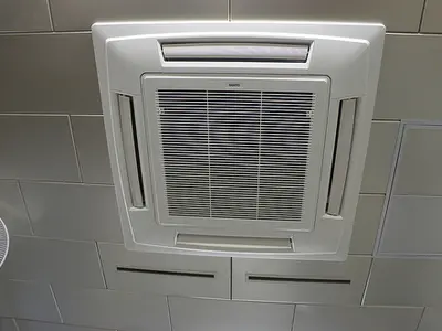 業歴10年以上 天井埋め込み、天井埋め込みタイプのエアコン 安心の損害保険加入★