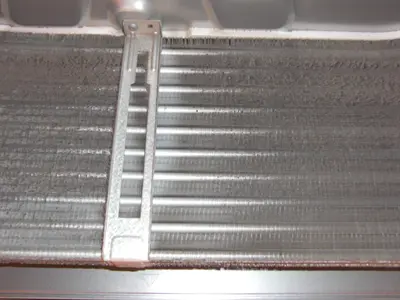 経験豊富なスタッフがお伺い致します！　お掃除機能付きのエアコンも対応できます☆