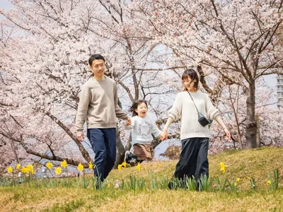 【8月新規出店！】家族写真・成人式・卒業式・入学式｜自然な笑顔の出張撮影