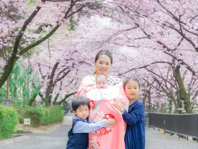産着レンタル有り♡専門知識で綺麗にお着付け●暑い夏はスタジオ風お宮撮影も大人気！