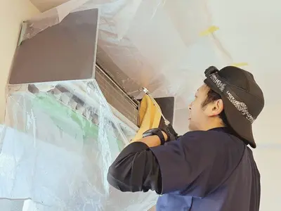 この時期の「臭気」や「カビ」をエアコンクリーニングでスッキリ解決！！