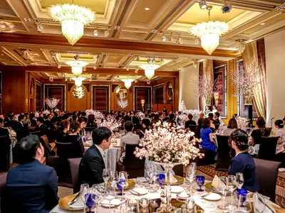 ブライダル業界10年！前撮りから挙式披露宴、二次会までお任せください！