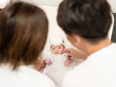 自然な笑顔のお写真を飾ってください！→男女の子育経験有・美肌仕上げ処理サービス