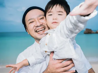 沖縄出張撮影　ファミリーフォトをビーチや公園で！