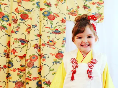 撮影だけでなくヘアメイク、着付けもご依頼可能です。お客様の世界観を引き出します。