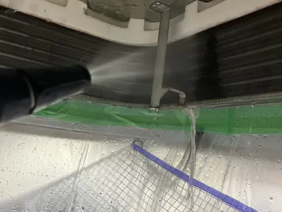 業務用エアコンの洗浄　店舗•オフィス等