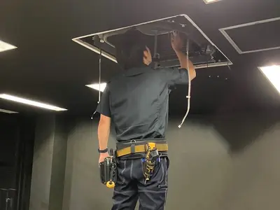 【4方向業務用天井埋め込みエアコン】※高圧洗浄※損害保険加入済み※口コミ多数