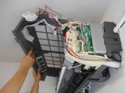 高圧洗浄機でフィンもファンもドレンパンも綺麗にして、アレルゲン無しに！