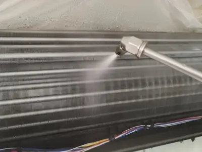 エアコンカバー、エアコン内部までしっかり洗浄します！【損害保険加入】