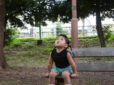 元保育士で2児の母。愛犬と暮らすカメラマンが、自然であたたかい家族写真を撮影♪