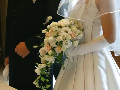 女性プロカメラマンが撮るウエディングフォト！少人数のお食事会や前撮りもOK。