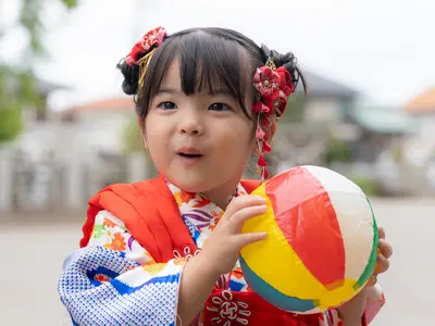 芸能事務所提携カメラマン / やさしい雰囲気で撮影いたします♪ / 和傘２本無料