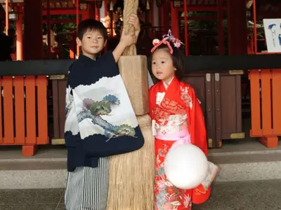 七五三、成人式など記念に1冊の写真集にすると素敵な思い出になります。