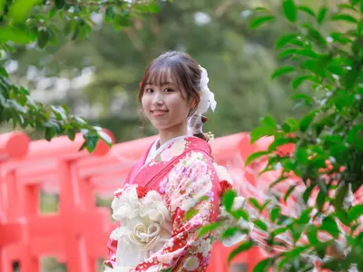 【出張撮影】成人式・入学式・卒業式など、お好きな場所へ出向きます。