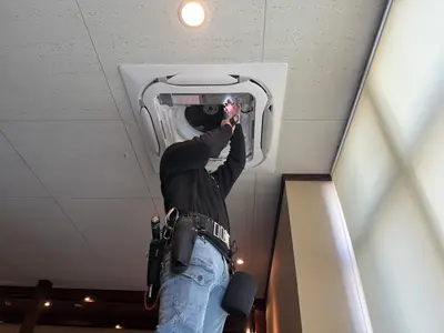 年間施行台数3000台以上！実績豊富！オンライン決済可