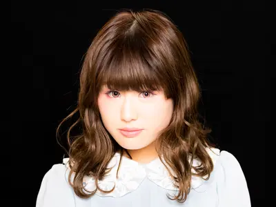 プロフィール写真専門。過去多くの芸能人を撮影してきたプロカメラマンの撮影