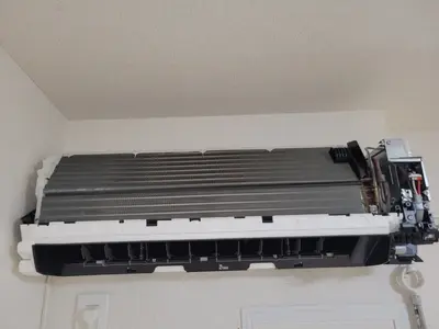 【PayPay対応！】カビ汚れはシーズン前に！ご相談下さい！