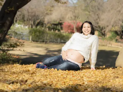 スタジオカメラマンが自然で優しいマタニティフォトを撮影します♫