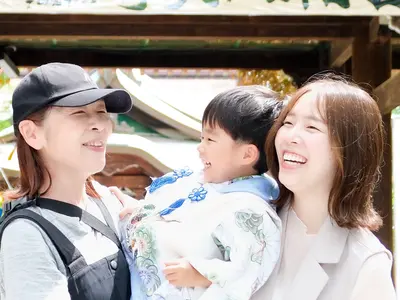 リラックスした撮影セッションをお約束！和傘・刀・扇子など小物も無料貸出中