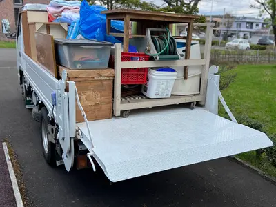 2トントラックに積めるだけ積み放題！！