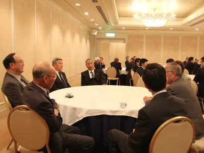 【大切な人たちとの時間】を経験豊富なカメラマンが希望場所で撮影します！