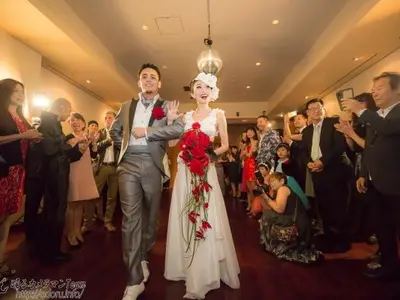 外資系ホテルで多くの撮影実績のプロカメラマンです。2次会や1.5次会撮影も対応