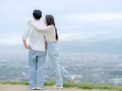 素敵な想い出を撮影！婚約や誕生日などシーンに合わせてポージングもご提案致します。