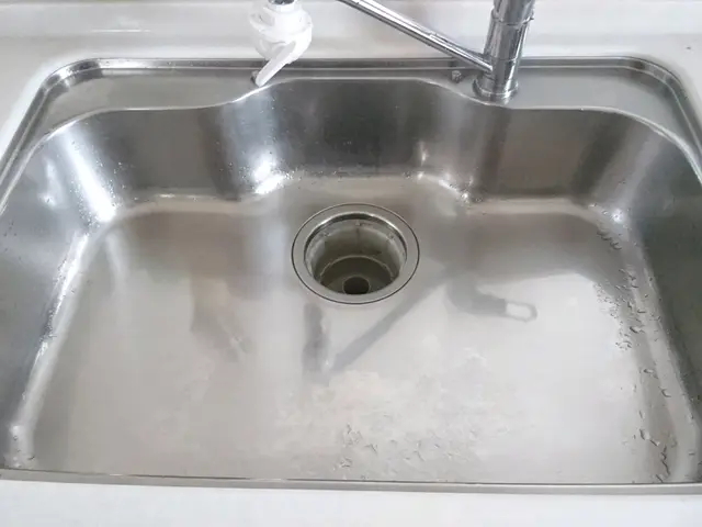 女性目線で細かい所もきれいにキッチンクリーニング　夫婦でお伺い　駐車場代無料サービスの画像