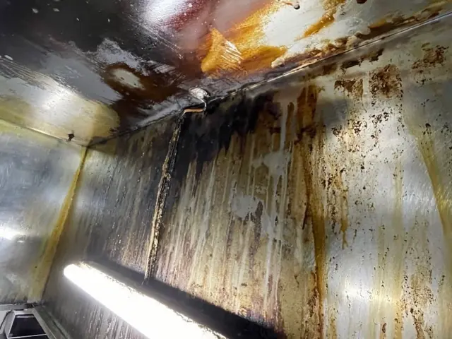 頑固な油汚れも徹底洗浄☆サービスの画像