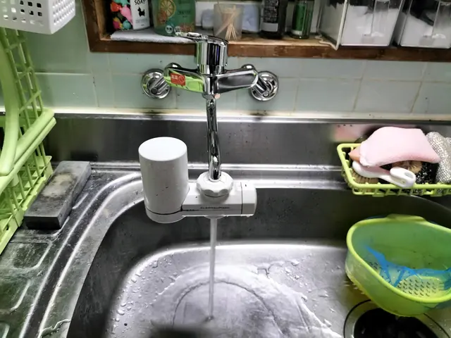 業歴15年の実績◎明朗会計◎損害保険加入済※収納内底板の漏水補修も相談可能です！サービスの画像