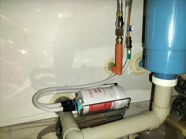 業歴16年の実績◎明朗会計◎損害保険加入済※収納内底板の漏水補修も相談可能です！サービスの画像