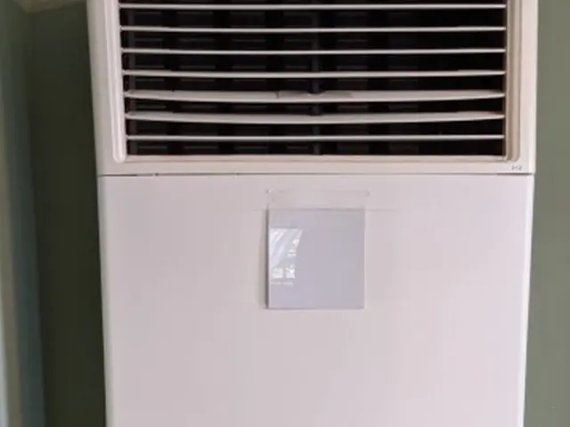 【抗菌防カビコート無料】カビ取り防カビ施工20年のプロが行うエアコンクリーニングサービスの画像