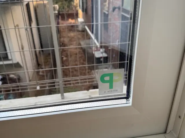 国家検定一級技能士が、防犯・飛散防止・遮断熱・プライバシーフィルム施工します。サービスの画像