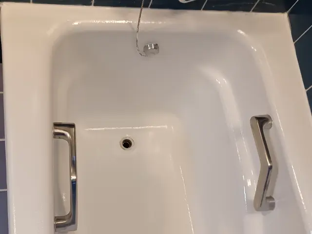 浴槽内部塗装仕上げサービスの画像