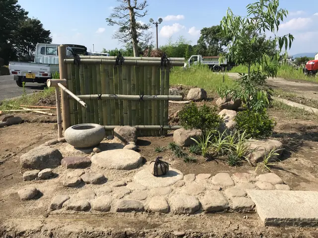 植木屋歴26年、桝谷造園は夫婦2人で運営している小さなお店です。一級造園技能士保サービスの画像