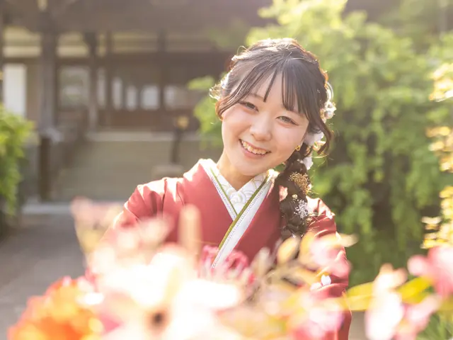 【楽しく、美しく、お洒落にお撮りします】成人式前撮り受付中！約100枚以上保証！