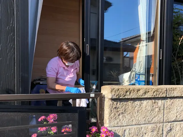 茨城県北【掃出し窓ガラスサッシ網戸4400円～！】コロナ対策OK★環境洗剤！サービスの画像