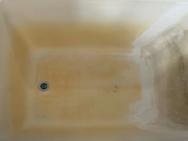 保証あり！ホーロー、FRPとも対応可能、クラック等の割れも修復可能です！サービスの画像