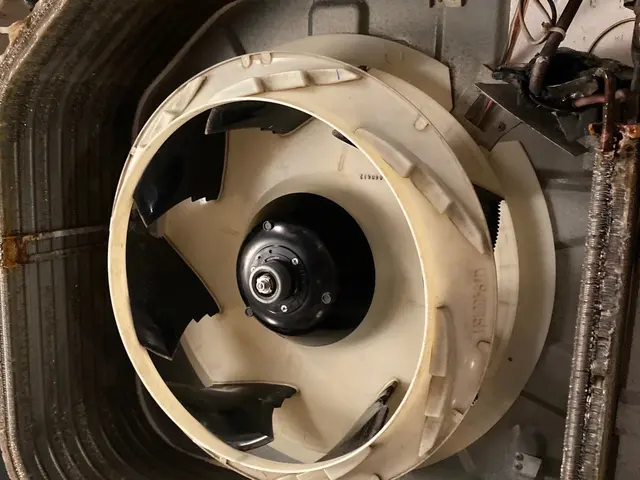 天井埋込型4方向　エアコンクリーニングサービスの画像