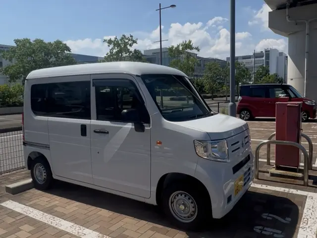 【室内ドア穴、ドア枠・クローゼット扉・巾木の傷】プロの技術で心を込めて作業しますサービスの画像