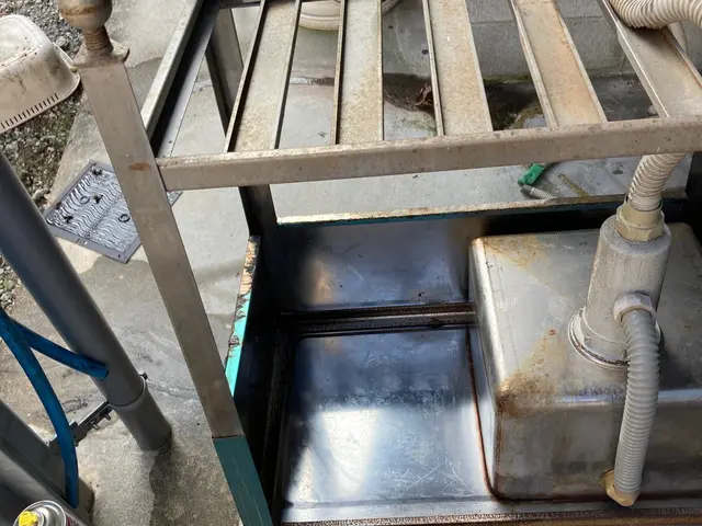 業界歴15年以上！ハチ駆除は当店にお任せ下さい。サービスの画像